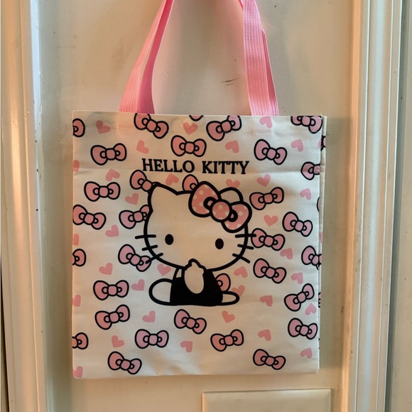 New Hello Kitty Tote Bag - Picture 6 of 9